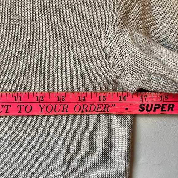 Club Monaco Lightweight Linen Blend Grey Rolled Hem Sweater - Picture 10 of 11